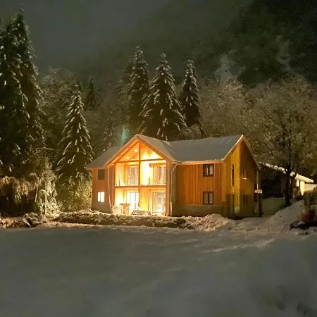 Ξενοδοχείο με διαμερίσματα Apartmentshaus Dual - 2 4*